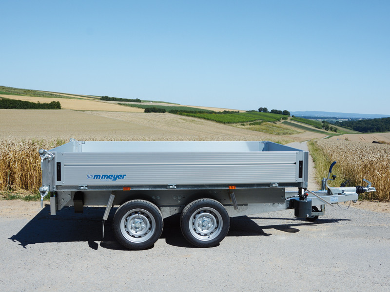 Rückwärtskipper 2.700kg, 270x155cm, gebremst